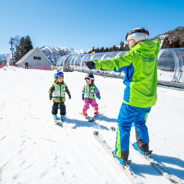 Kids ski lessons hakuba